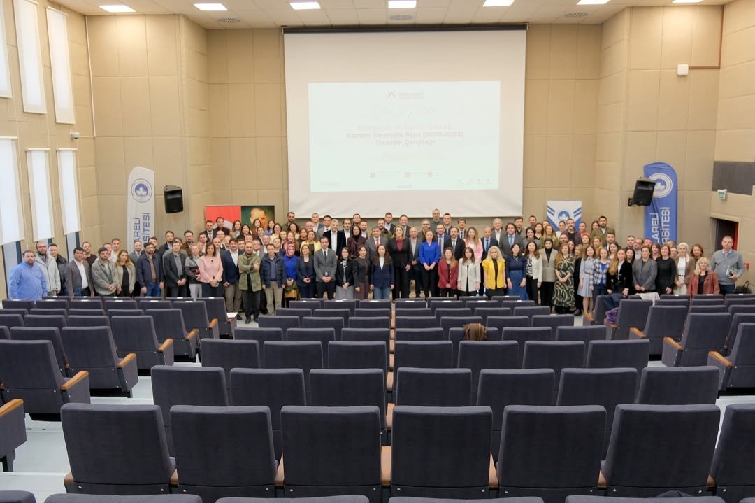 Üniversitemizin Gelecek Vizyonunu Şekillendirmek, Kurumsal Hedeflerini Kapsayıcı Ve Sürdürülebil (7)