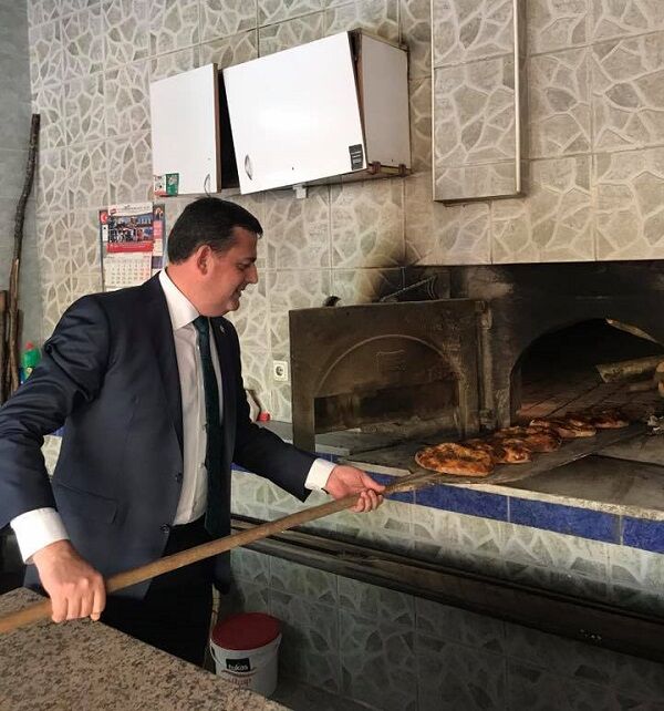 Vekil Gündoğdu, “Esnafın Ekmeğine Faiz Ortak Oldu!”