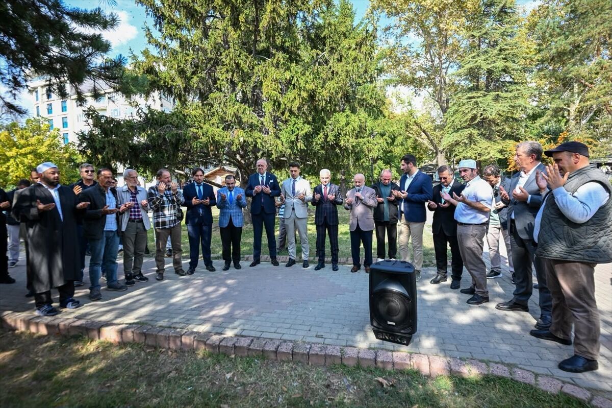 Kırklareli'nde Umre Kafilesi Kutsal Topraklara Uğurlandı