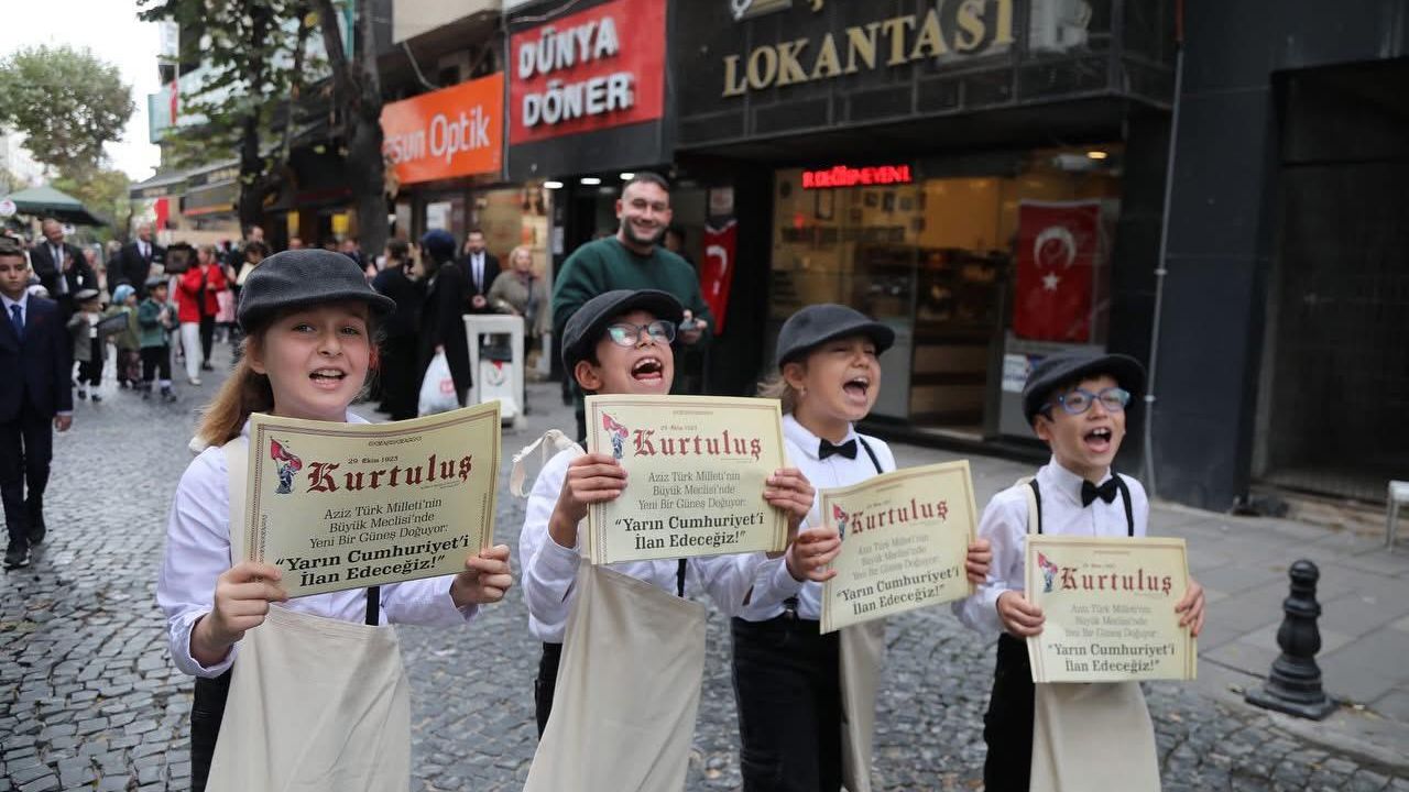 Kırklareli’nde Manşetleri “Cumhuriyet” Süsledi