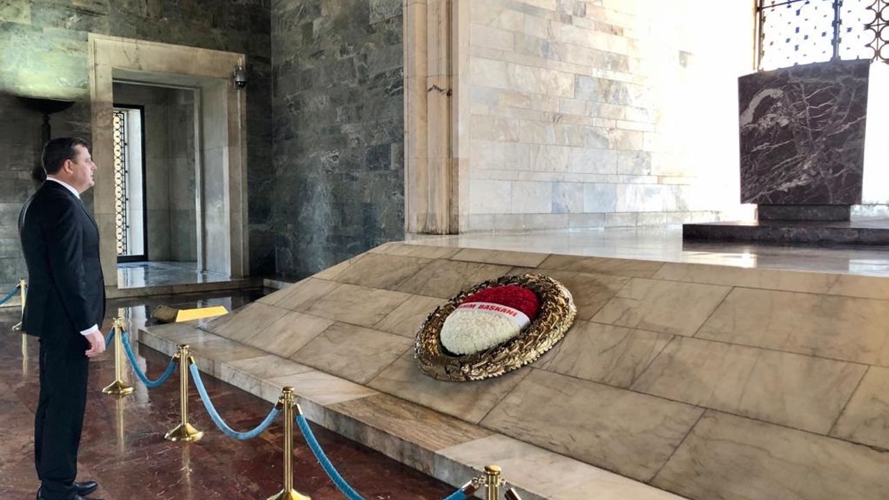 Gündoğdu; “Cumhuriyetimizin 102. Yıl Dönümünü Coşkuyla Kutluyoruz”