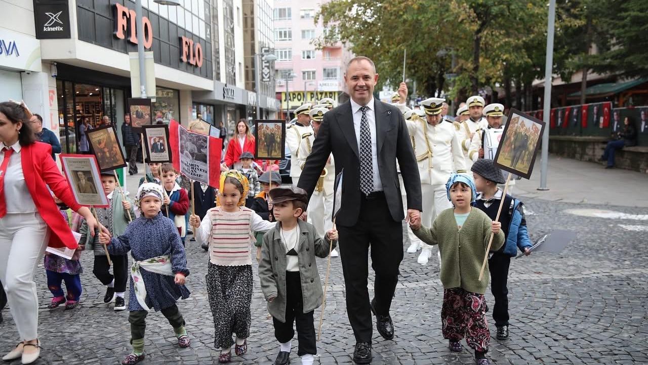 Başkan Bulut, “İlelebet Yaşasın Cumhuriyet”