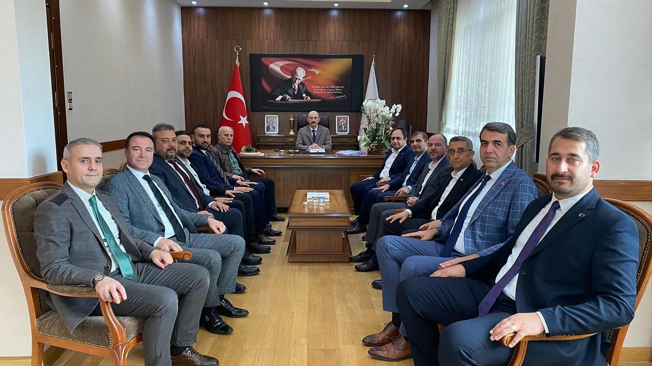 Müdür Altınöz Konuklarını Ağırladı