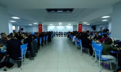 Bakan Kirişci Depremzedelerle İftar Yemeğine Katıldı
