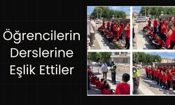 Öğrencilerin Derslerine Eşlik Ettiler