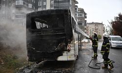 Park Halindeki Otobüs Alev Alev Yandı