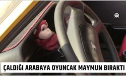 Çaldığı Arabaya Oyuncak Maymun Bıraktı
