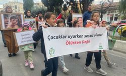 Gazze’de Hayatını Kaybeden Çocuklar İçin Yürüdüler