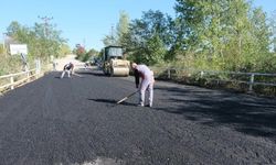 Belediyeden Baraj Yoluna Sıcak Asfalt