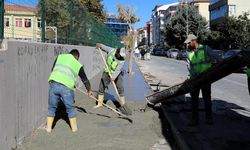 2 Mahallede Beton Kaldırım Çalışması