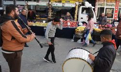 Kırklareli’nden Gelip Vize Pazarını Şenlendirdiler