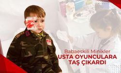 Babaeskili Minikler, Usta Oyunculara Taş Çıkardı