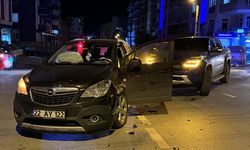 Edirne'de Pikapla Otomobilin Çarpıştığı Kazada 1 Kişi Yaralandı