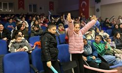 Vize’de Çocuklara Karne Hediyesi