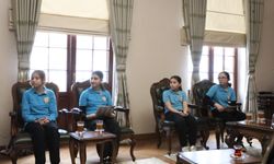 Değerler Gazetesi Özel Sayısını Vali Turan'a Sundular