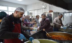 Lüleburgaz; Aşevinde Hazırlanan Yemekler İhtiyaç Sahiplerine Ulaştırılıyor