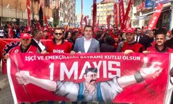 Gündoğdu, “1 Mayıs Onurlu ve Haklı Söylemlerin Haykırıldığı Bir Gündür”