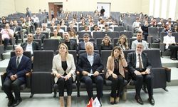 Kırklareli'nde "21. Yüzyılda İnsana Dokunan Hizmetler" Konferansı Düzenlendi