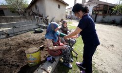 Kırklareli'nde Ebeler Köy Köy Gezerek Sağlık Taraması Yapıyor