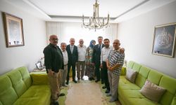 Vali Turan Hacıları Ziyaret Etti