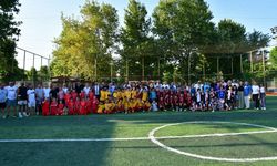 Başkan Yayla Sporcu Minikleri Ödüllendirdi