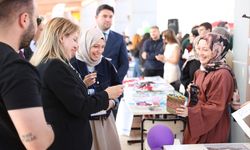 Rektör Ak "Öğrenci Kulüpleri Şenliği"ne Katıldı