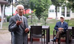 Kırklarelİ; "Assolist Cemal" Huzurevini Şarkılarla Şenlendiriyor