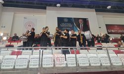 Tribünler Belediye Bando Takımı İle Coştu