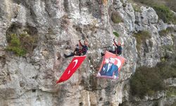 Kırklareli'nde AFAD Manastıra Türk Bayrağı Astı