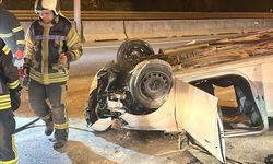 Otomobil Devrildi, 3 Kişi Ağır Yaralandı