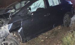 Korkutan Kaza; Otomobil Şarampole Devrildi