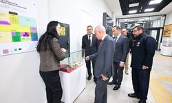 Vali Turan, Halk Kütüphanesinde İncelemelerde Bulundu