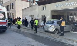 Edirne: Otomobil Ekmek Fırınına Girdi; 4 Yaralı