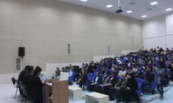 Kırklareli: Öğrenciler Formasyon Eleştirilerini Dekan Can’a Sordu