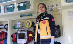 Ablasını Trafik Kazasında Kaybeden Paramedik, 18 Yıldır Hastaların Yardımına Koşuyor