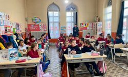 Kaymakam Özderin, Haftaya Öğrencilerle Başladı