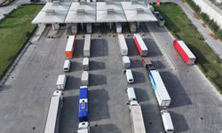 Komşudaki Eylem Türk Şoförleri Vurdu