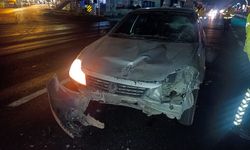 Otomobille Motosiklet Çarpıştı; 2 Yaralı