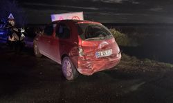 Otomobille Tır Çarpıştı; 4 Yaralı