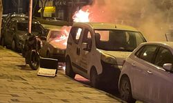 Park Halindeki Otomobil Cayır Cayır Yandı