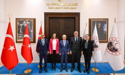 Kırklareli Eczacılar Odası’nın Yeni Yönetiminden Vali Turan’a Ziyaret