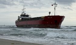 Tekirdağ'da Yük Gemisi Karaya Oturdu