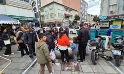 Lüleburgaz’da 5 TL'ye Telefon Kılıfı Kuyruğu