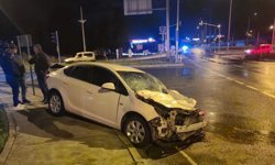 Edirne’de Tır İle Otomobil Çarpıştı