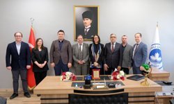 Hukuk Fakültesinde Devir Teslim Töreni Yapıldı