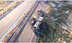 Feci Kaza; Yolcu Otobüsü Bariyerlere Çarptı, 8 Ölü