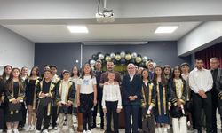 Başkan Erdem Öğrencilerin Mutluluklarına Ortak Oldu