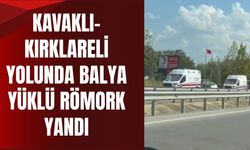 Kavaklı-Kırklareli Yolunda Balya Yüklü Römork Yandı