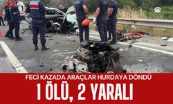 FECİ KAZADA ARAÇLAR HURDAYA DÖNDÜ; 1 Ölü, 2 Yaralı