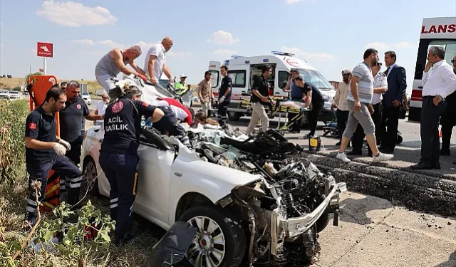 Edirne'de Trafik Kazası; 1 Polis Yaşamını Yitirdi, 2'si Polis 5 Kişi Yaralandı